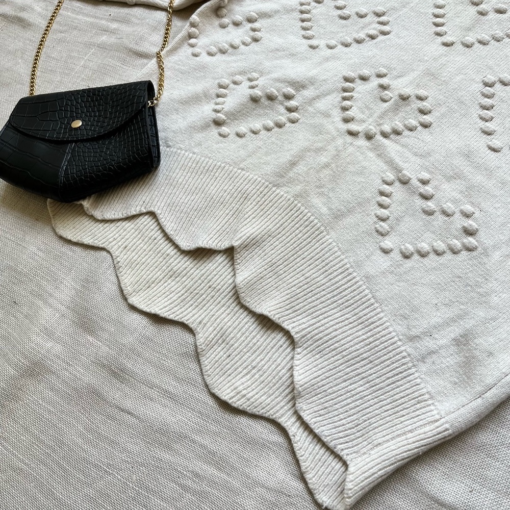 NWOT Off White Scalloped High Neck Hearts Sweater - Picture 5 of 8